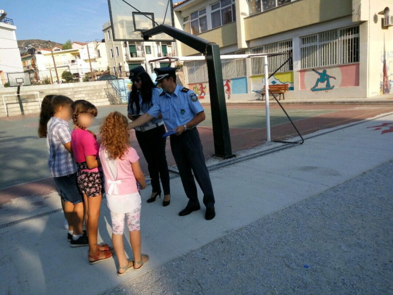 Β. Αιγαίο: Ενημερωτικά φυλλάδια από την τροχαία στα σχολεία