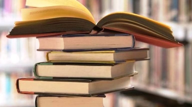 Με βιβλιοθήκη το Κέντρο Προσφύγων Φιλιππιάδας