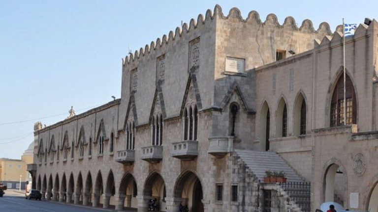 Ρόδος: Με κλείσιμο της Περιφέρειας απειλεί ο Γ. Χατζημάρκος