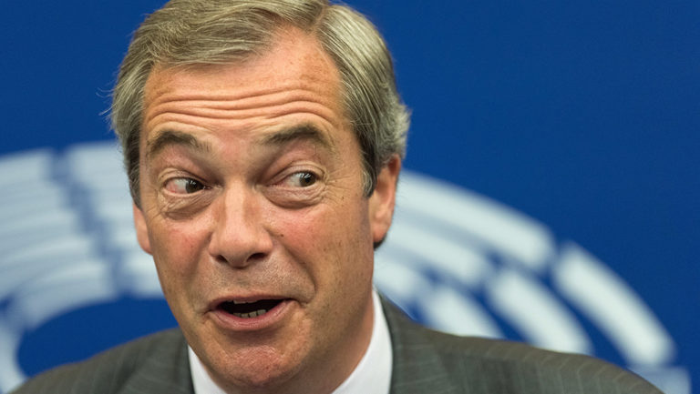 Δεν επανέρχεται στην ηγεσία του Ukip ο Φάρατζ