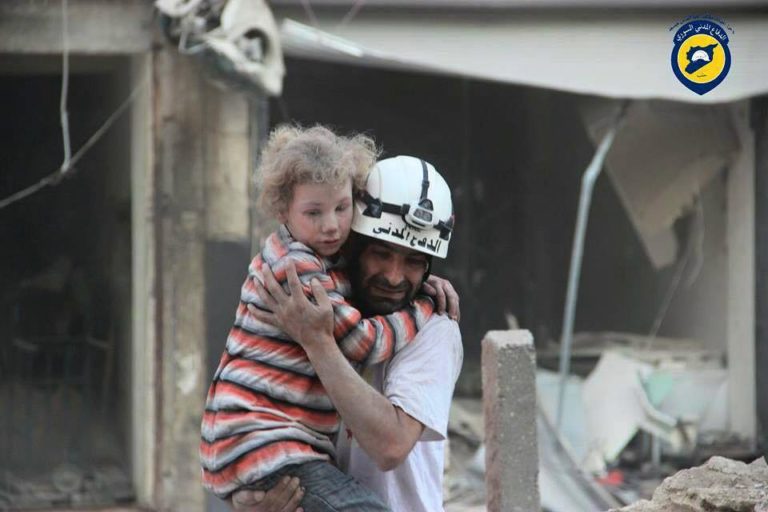 Μάχες σε σημεία με αμάχους στο Χαλέπι- Εύθραυστη η «ανθρωπιστική» εκεχειρία