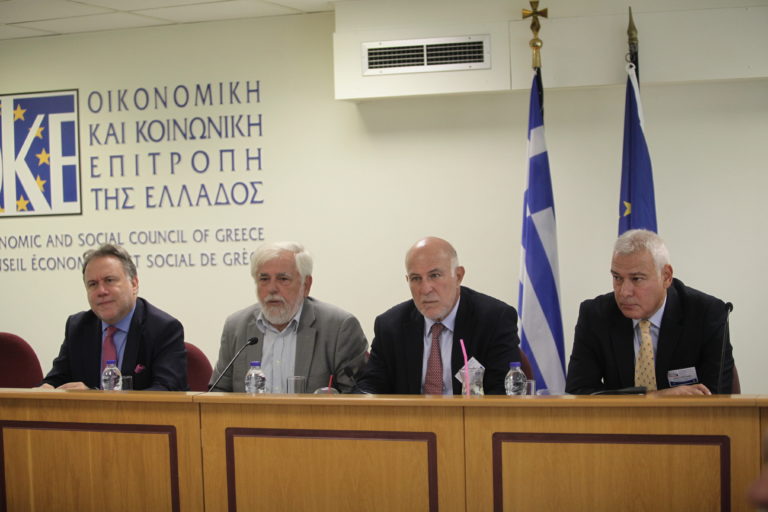 Ομαδικές απολύσεις: Η Ελλάδα δεν πρόκειται να δεχθεί περαιτέρω ενίσχυση της ευελιξίας (video)