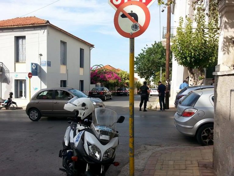 Χανιά: Κινητοποίηση για ένα άνδρα που έχει ανέβει σε ταράτσα κτιρίου