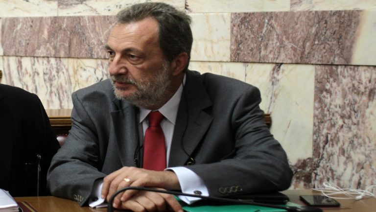 “Αλλαγή των όρων του παιχνιδιού σημαίνει τα λεφτά πίσω”