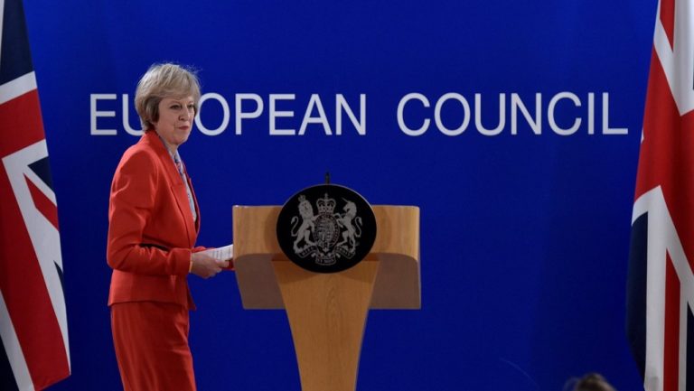 “Λησμόνησε τις προειδοποιήσεις της κατά του Brexit”- Guardian κατά Μέι (video)
