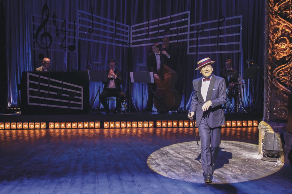 the-entertainer-kenneth-branagh-theatre-company-kenneth-branagh-archie-rice-credit-johan-persson-01259-m