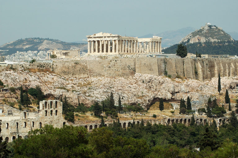 Φωνή της Ελλάδας – «Ταξιδεύοντας με φως ελληνικό»: Αφιέρωμα στην Αθήνα