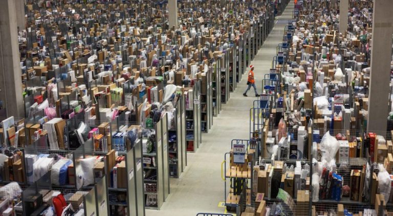 Η Amazon σκοπεύει να προσλάβει 120.000 εποχικούς εργαζόμενους