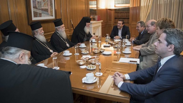 Ιερώνυμος: Λύθηκαν οι παρεξηγήσεις – Φίλης: Θέλουμε το διάλογο (video)