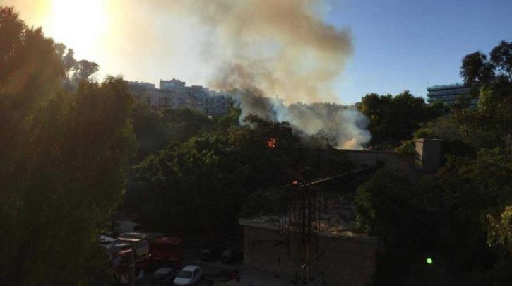 Ηράκλειο: Πυρκαγιά σε παλιό εργοστάσιο στο κέντρο της πόλης
