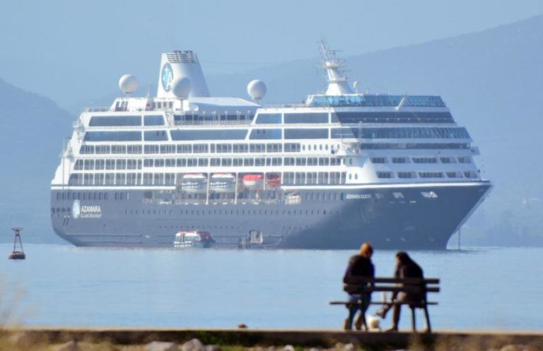 Δύο κρουαζιερόπλοια ‘έδεσαν’ το πρωί στο λιμάνι