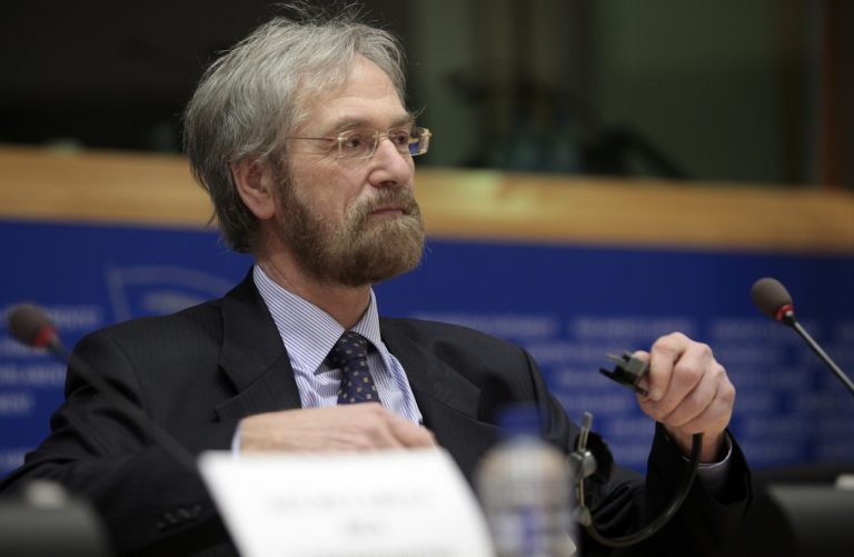 Η ΕΚΤ θα διατηρήσει τα χαμηλά επιτόκια λέει ο Πράετ