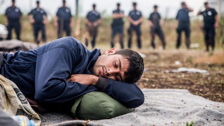 Μουδιασμένες οι Βρυξέλλες απέναντι στο ουγγρικό δημοψήφισμα για το προσφυγικό