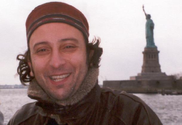 Τον συγγραφέα Σάκη Σερέφα τίμησε το Μορφωτικό Ίδρυμα της ΕΣΗΕΜΘ