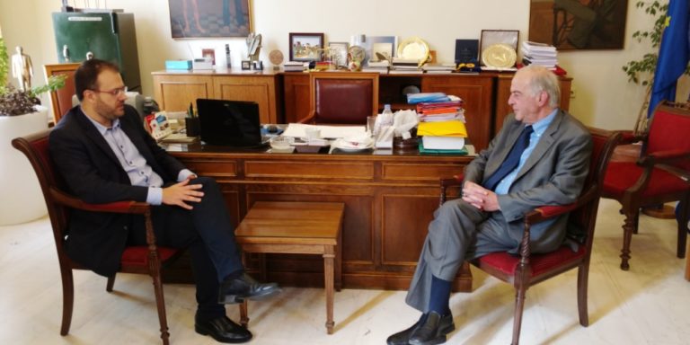 Αθ. Θεοχαρόπουλος: «Λύση η εθνική συνεννόηση»