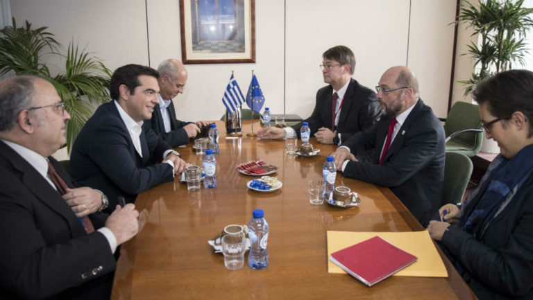 Τσίπρας στη συνάντηση με τον Σούλτς: Οι συμφωνίες πρέπει να τηρούνται (video)