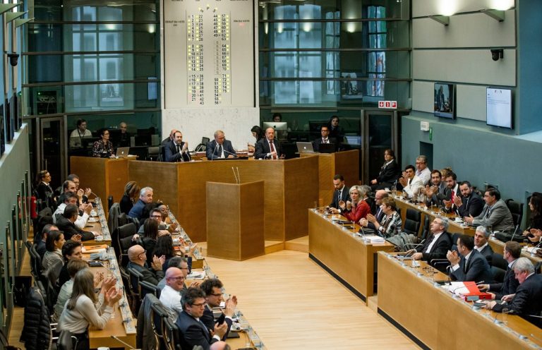 Υπέρ της συμφωνίας εμπορίου CETA η γαλλόφωνη Βαλονία