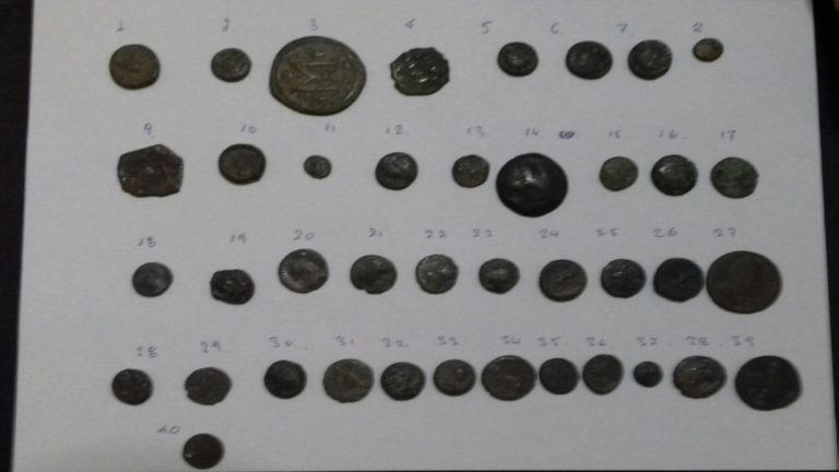 Κάλυμνος: 40 αρχαία νομίσματα βρέθηκαν σε δίκυκλο 61χρονου