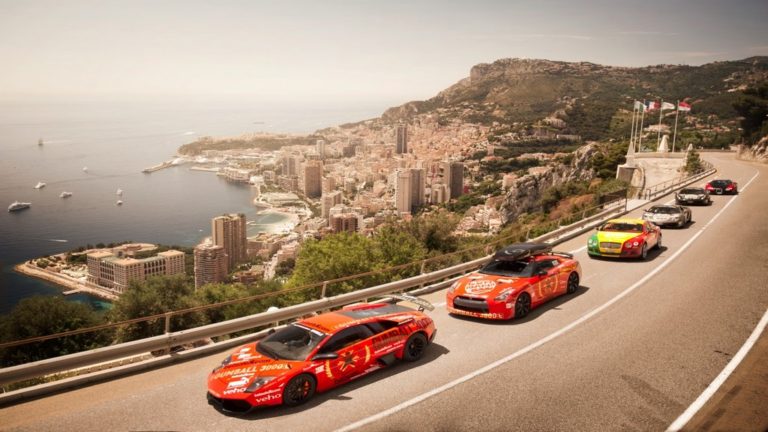 Στη Μύκονο ο τερματισμός του ράλι Gumball 3000