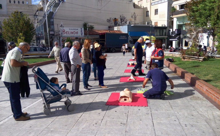 Βόλος: Μαθήματα πρώτων βοηθειών από ΕΚΑΒίτες