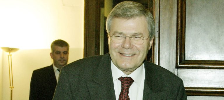 Πέθανε ο πρώην υπουργός υγείας Κώστας Στεφανής