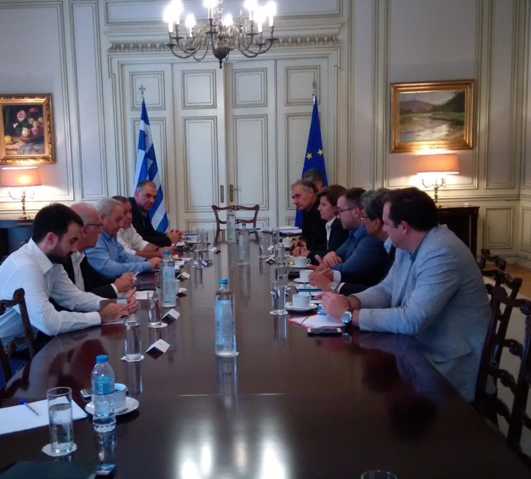 Σάμος: Τρεις δέσμες μέτρων για το προσφυγικό