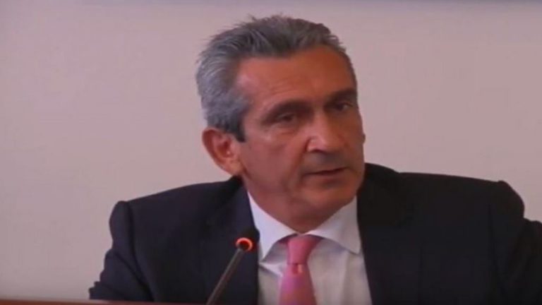 Με κλείσιμο των υπηρεσιών της απειλεί η Περιφέρεια Νοτίου Αιγαίου