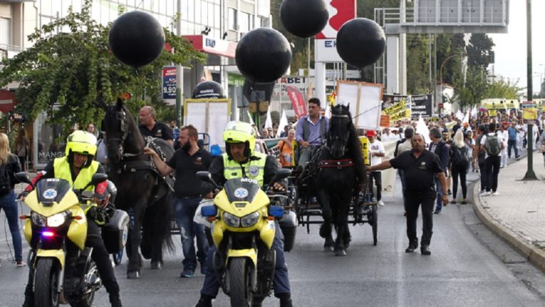 Ε.Σ.Υ.,ΕΚΑΒ, ΠΟΕΔΗΝ: “Το Καραβάνι Υγείας στους δρόμους” – 24ωρη απεργία στην περιφέρεια  (video)