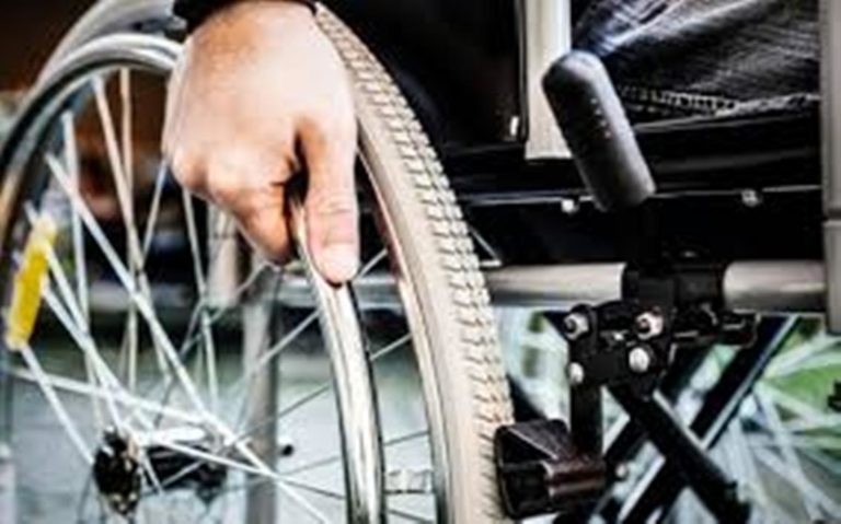 Σέρρες : Δεκτό από τον  δήμαρχο Σερραίων  το αίτημα για την  απαλλαγή των εξόδων σήμανσης θέσης στάθμευσης των ατόμων με κινητικά προβλήματα