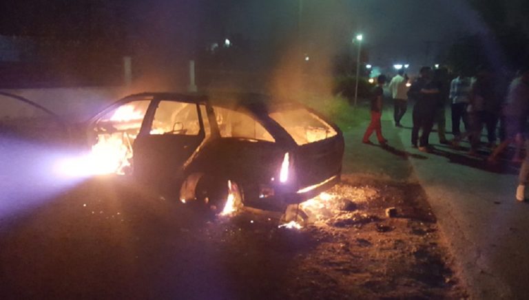 Ωραιόκαστρο: Νύχτα έντασης – Οδηγός παρέσυρε και σκότωσε δυο πρόσφυγες