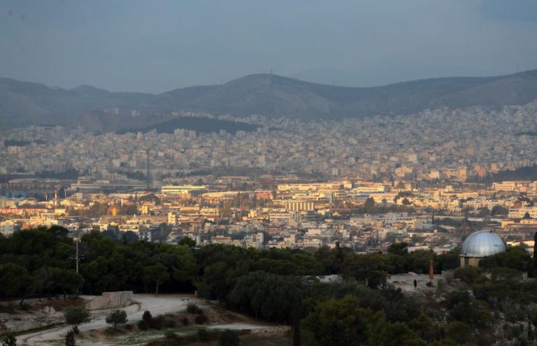 Μειώνεται σημαντικά η ορατότητα στην Αθήνα κάθε δεκαετία