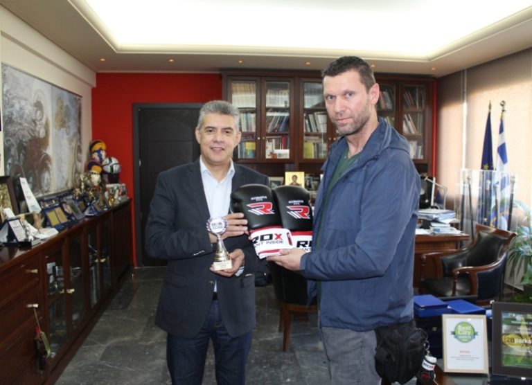 Η πανελλήνια Ομοσπονδία Κick Boxing ευχαριστεί τον περιφερειάρχη Θεσσαλίας