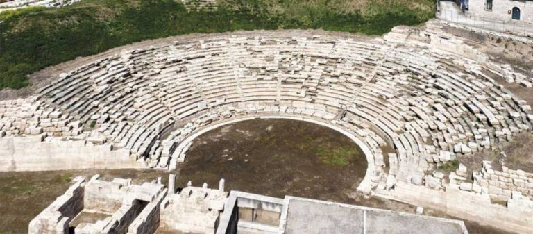 Α. Βαγενά: Στο ΚΑΣ η μελέτη για το αρχαίο θέατρο Λάρισας