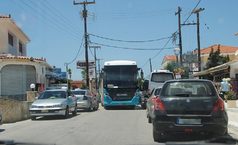 Τέλη κυκλοφορίας: Διευκρινίσεις ΥΠΟΙΚ για τις αλλαγές σε κάποια οχήματα