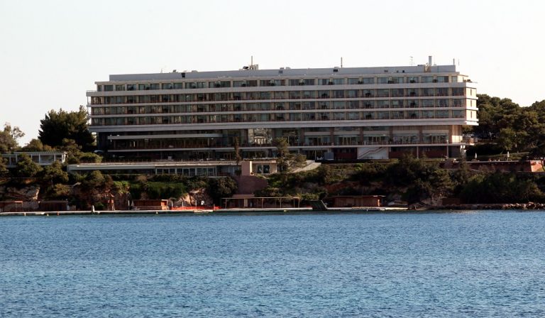 Τριμερής για το μέλλον των εργαζομένων του Αστέρα Βουλιαγμένης