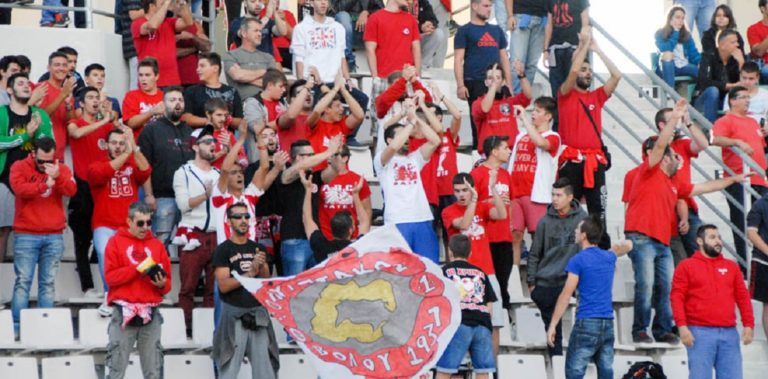 Mαζεύουν τρόφιμα στο Πανθεσσαλικό Στάδιο για ευπαθείς ομάδες