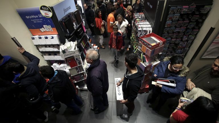 Παραβάσεις από 21 επιχειρήσεις που συμμετείχαν στην “Black Friday”