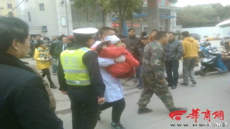 Επίθεση με μαχαίρι σε δημοτικό σχολείο της Κίνας – Επτά παιδιά στο νοσοκομείο
