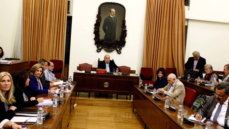 Παγώνει ο νόμος-γέφυρα για τα κανάλια – Νέα σύγκληση της Διάσκεψης των Προέδρων