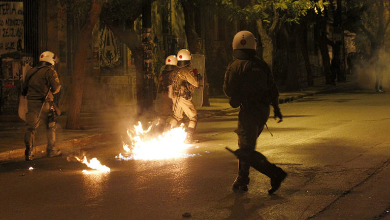 Επεισόδια στην ευρύτερη περιοχή του Πολυτεχνείου (video)