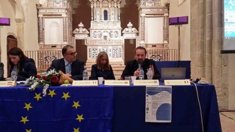 Από πόλη σε πόλη χτίζουν την Ευρώπη