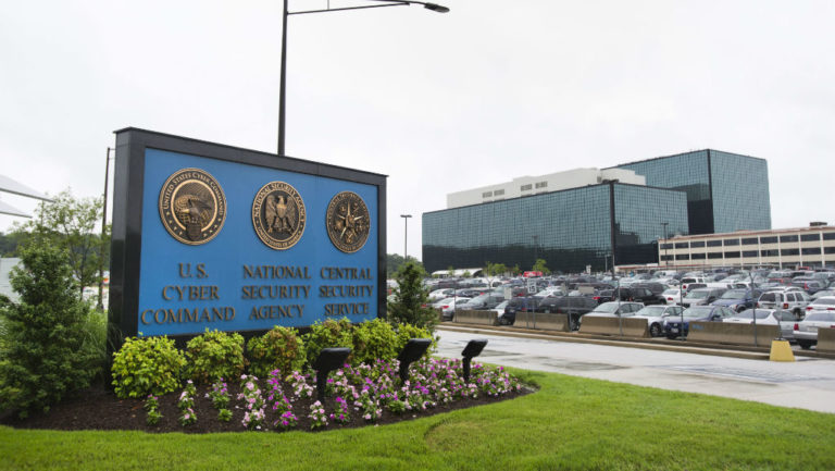 Παραιτήθηκε ο διευθυντής της NSA Τζέιμς Κλάπερ