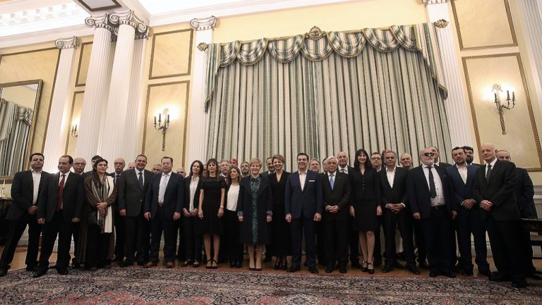 Συνεδριάζει το νέο Υπουργικό Συμβούλιο (video)