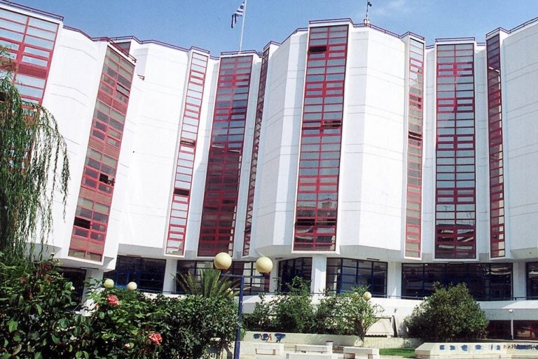 “Ηθικές αξίες κοινωνία και επιστημονική έρευνα” στον Πειραιά