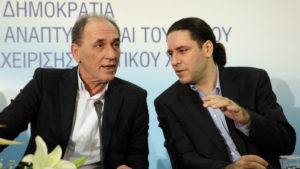 Ο υπουργός με τον ειδικό γραμματέα Φώτη Κουρμούση
