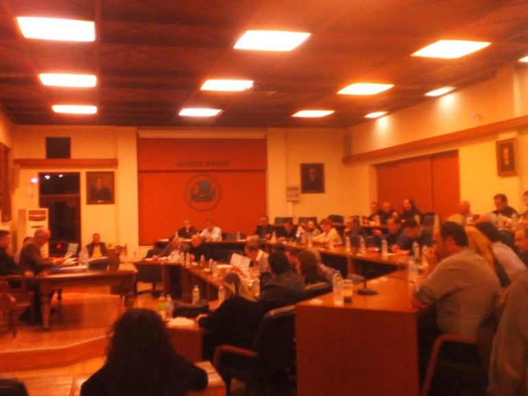 Βόλος: Πολιτικές κόντρες για κατεδάφιση οικίας και λειτουργίας δημοτικού συμβουλίου