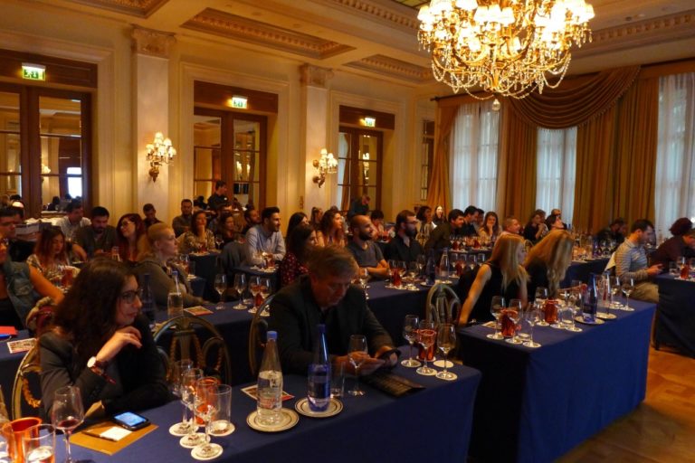 Το κρητικό κρασί εντυπωσίασε στα ΟιΝοτικά της Αθήνας