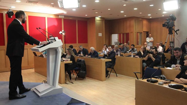 Δεν υπάρχει συζήτηση για αλλαγή στην υποχρεωτική στράτευση