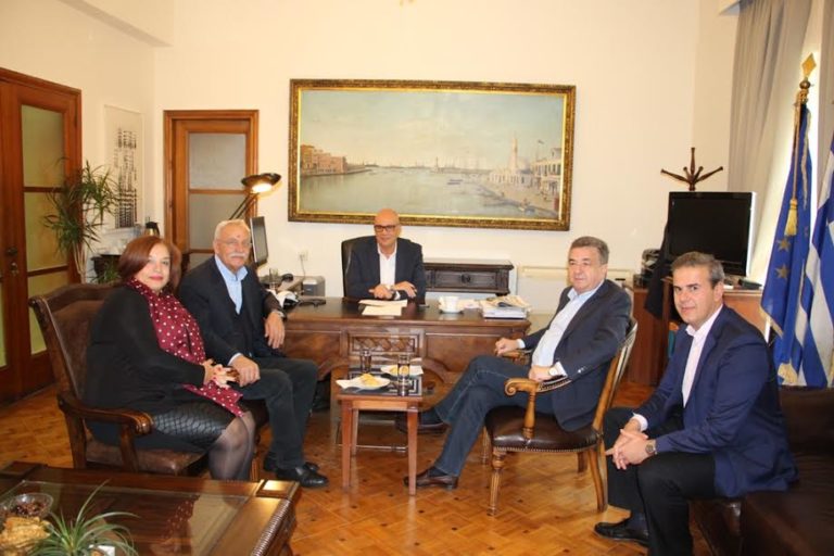 Αναπτυξιακά έργα στη συνάντηση Δημάρχου Χανίων με Περιφερειάρχη