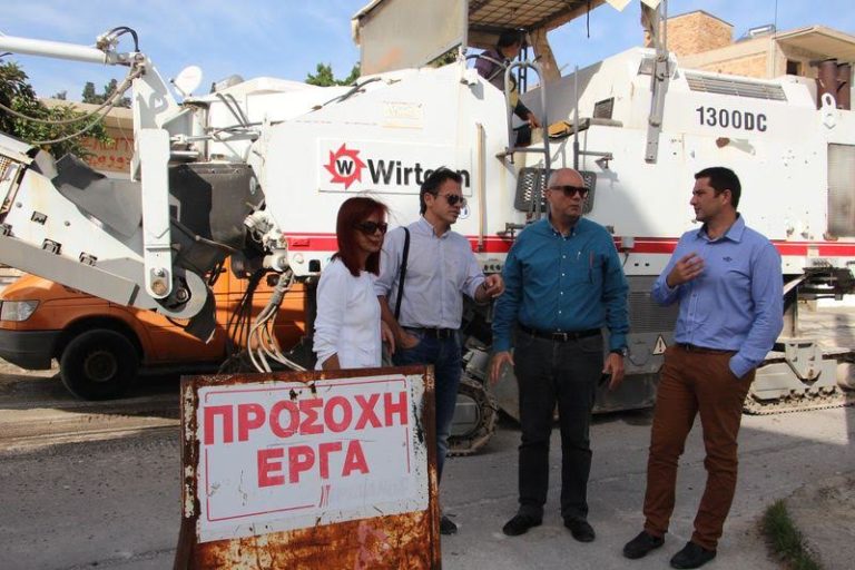 Συνεχίζονται οι εργασίες οδοποιίας – Αυτοψία Δημάρχου Χανίων (video)